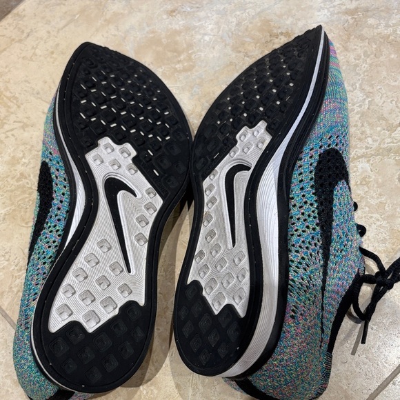 Nike Flyknit Racer in Black and Multicolor - Picture 5 of 6